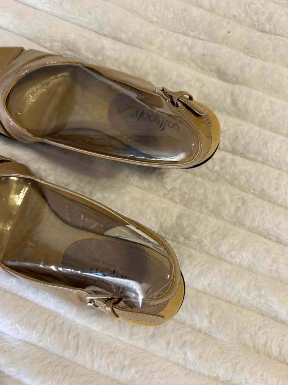 Softspots Neima Beige Patent Slingback Peep-Toe Heels NWT - Picture 5 of 14
